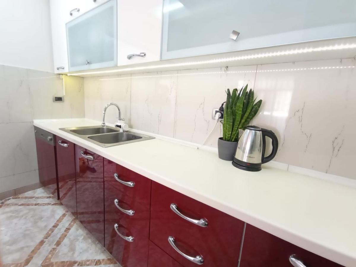 Trea Accomodations - 2 Bedrooms - Riviera With Private Parking Vlore Bagian luar foto
