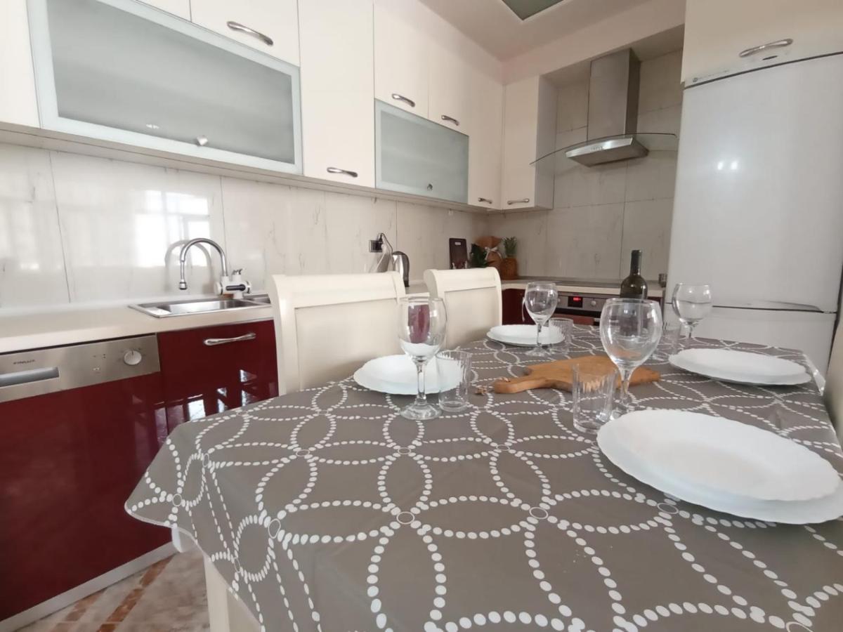 Trea Accomodations - 2 Bedrooms - Riviera With Private Parking Vlore Bagian luar foto